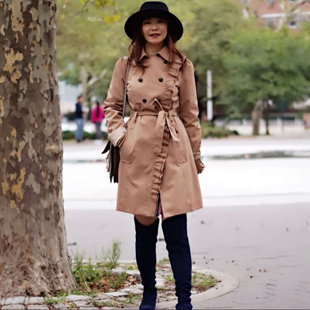 Anthropologie elevenses ruffle trench coat size 0